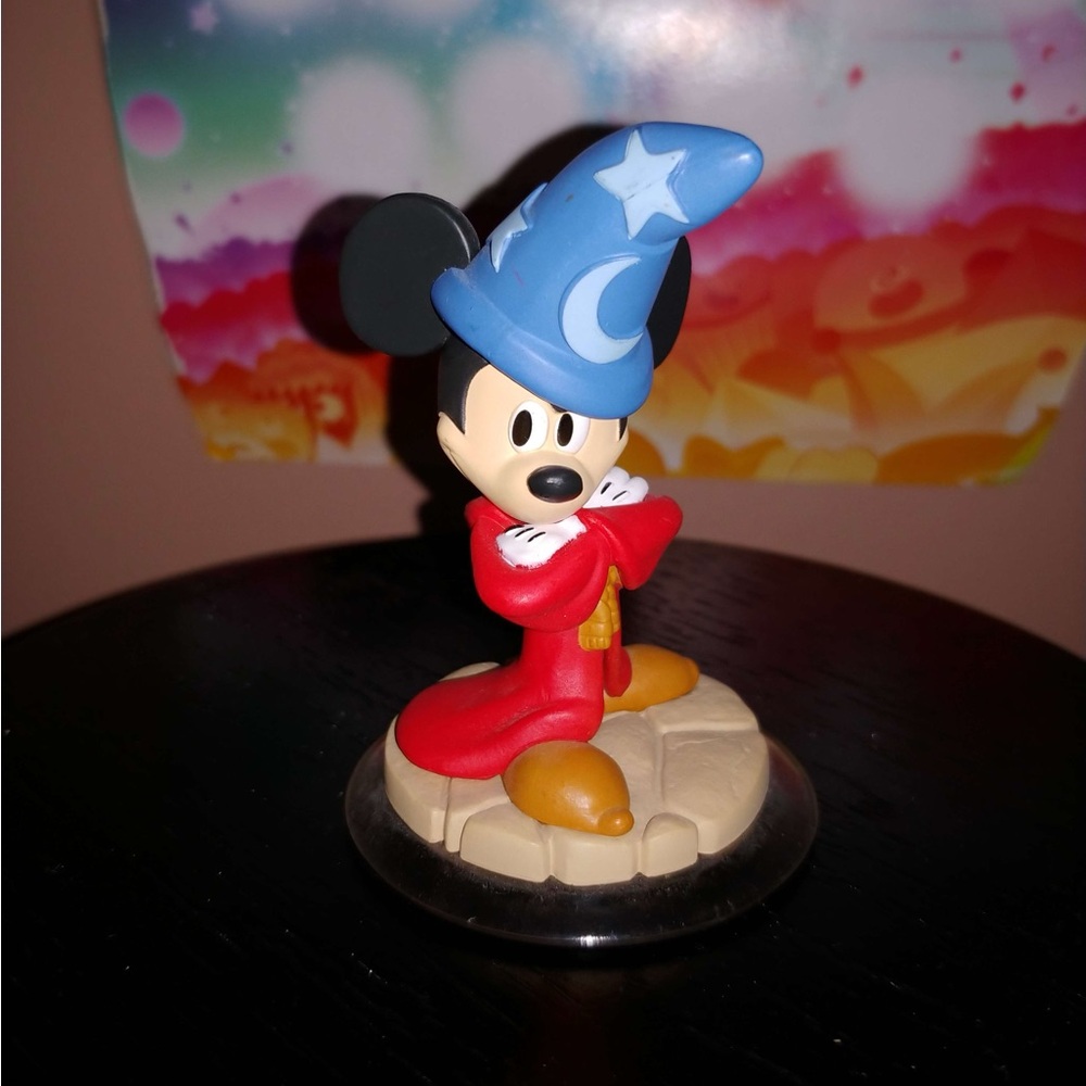 Disney Infinity Sorcerer Mickey figure
